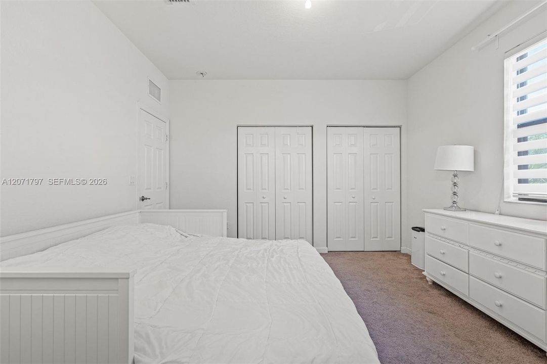 For Sale: $535,000 (3 beds, 2 baths, 2407 Square Feet)