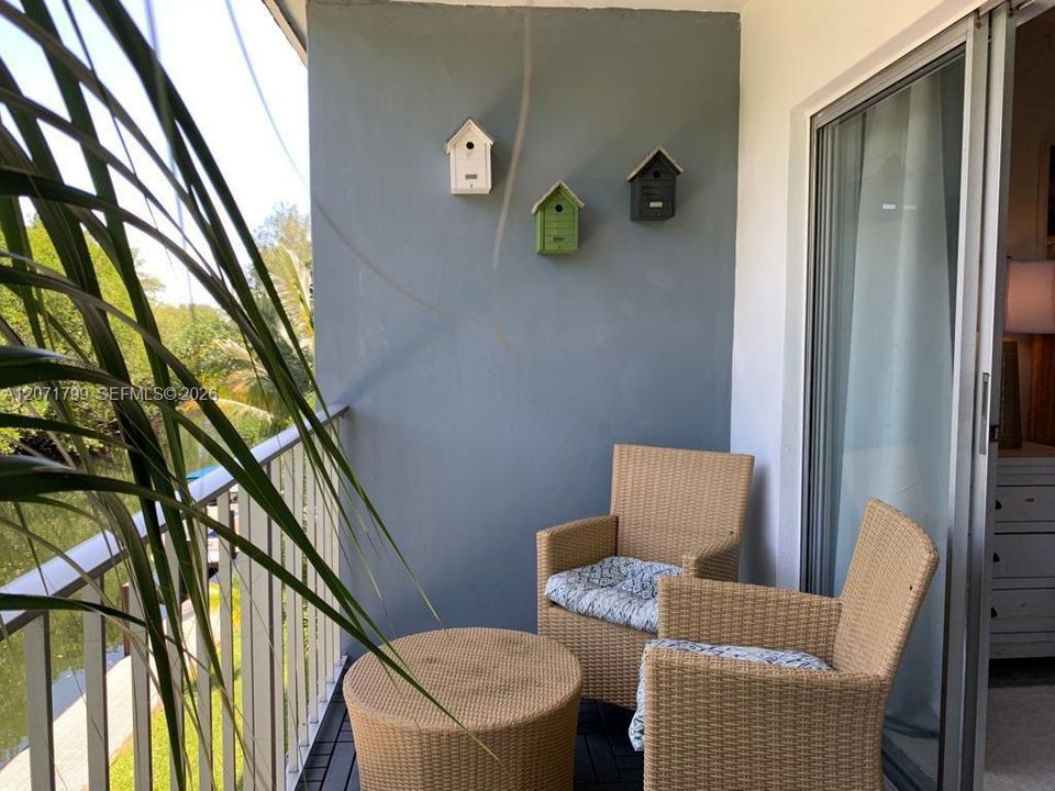 For Rent: $2,200 (1 beds, 1 baths, 572 Square Feet)