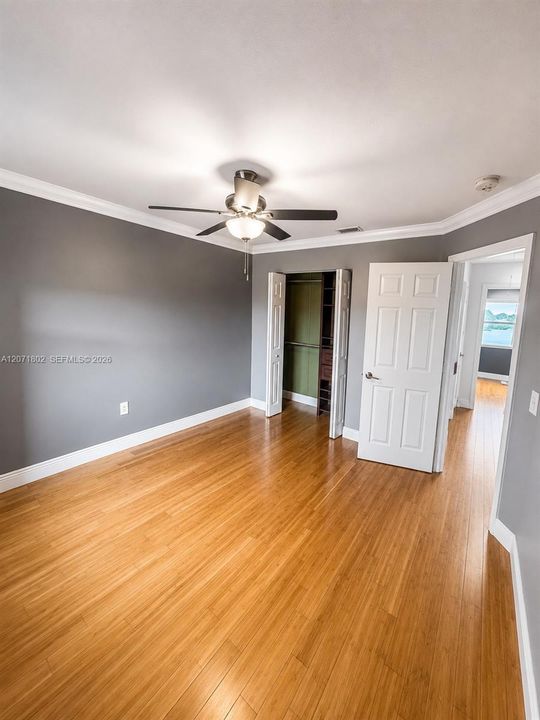 На продажу: $429,999 (4 спален, 3 ванн, 1798 Квадратных фут)