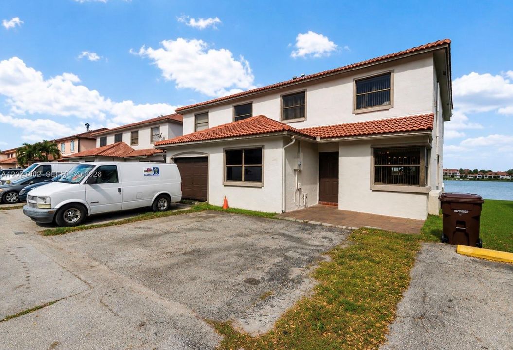 На продажу: $429,999 (4 спален, 3 ванн, 1798 Квадратных фут)