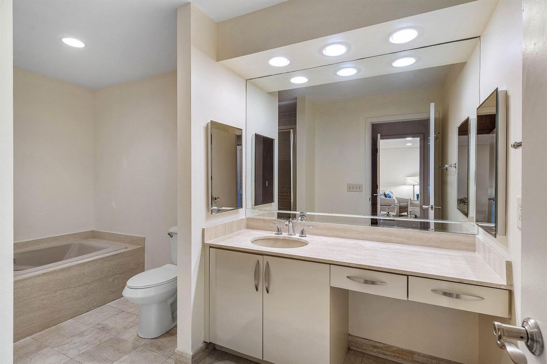 En-Suite Bathroom