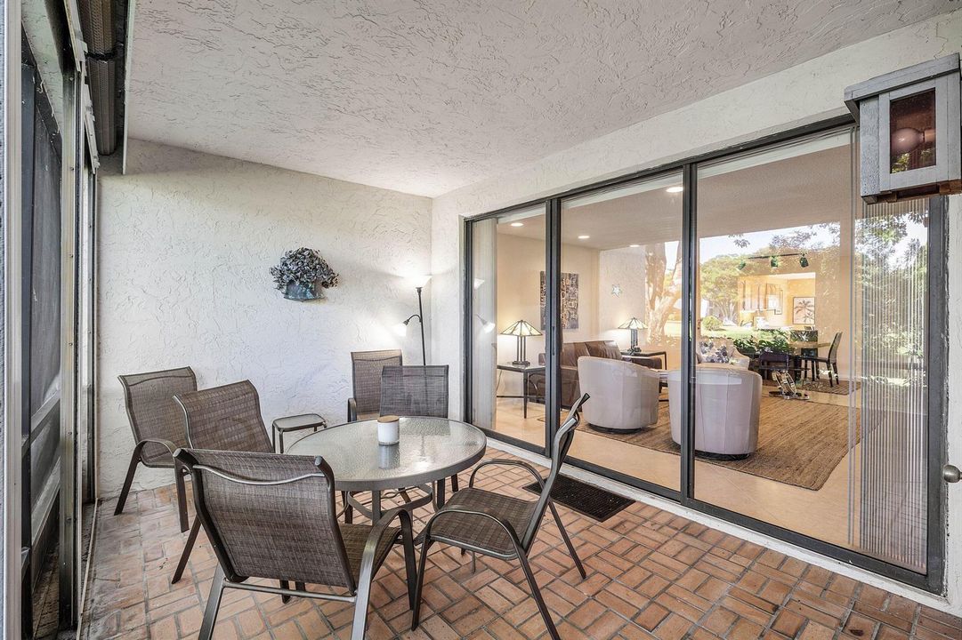 Covered & Screened Lanai