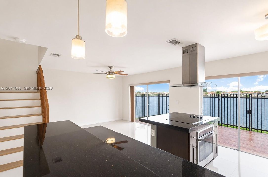 For Rent: $3,500 (4 beds, 2 baths, 1798 Square Feet)