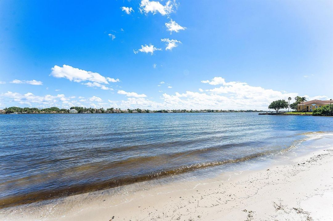 042-131OceanCayWay-Hypoluxo-FL-33462-SMA