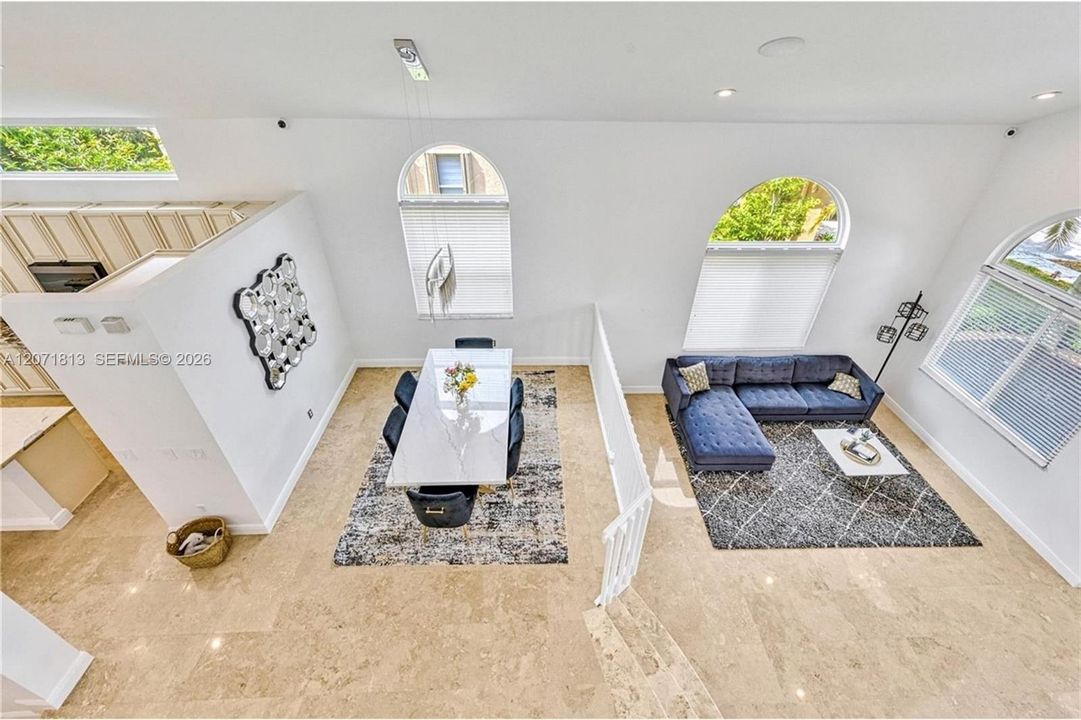 For Sale: $950,000 (5 beds, 3 baths, 3113 Square Feet)