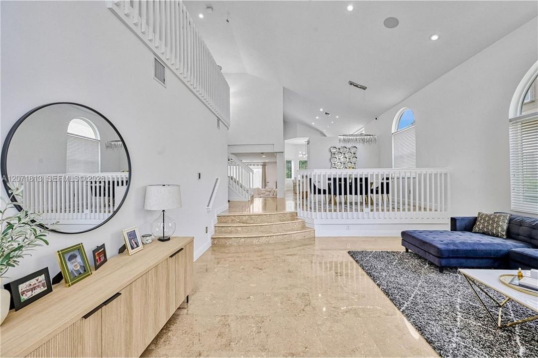 For Sale: $950,000 (5 beds, 3 baths, 3113 Square Feet)