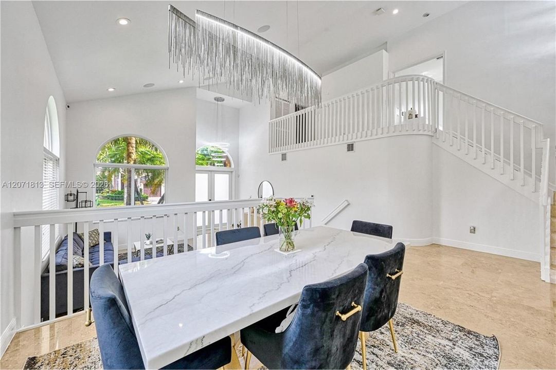 For Sale: $950,000 (5 beds, 3 baths, 3113 Square Feet)