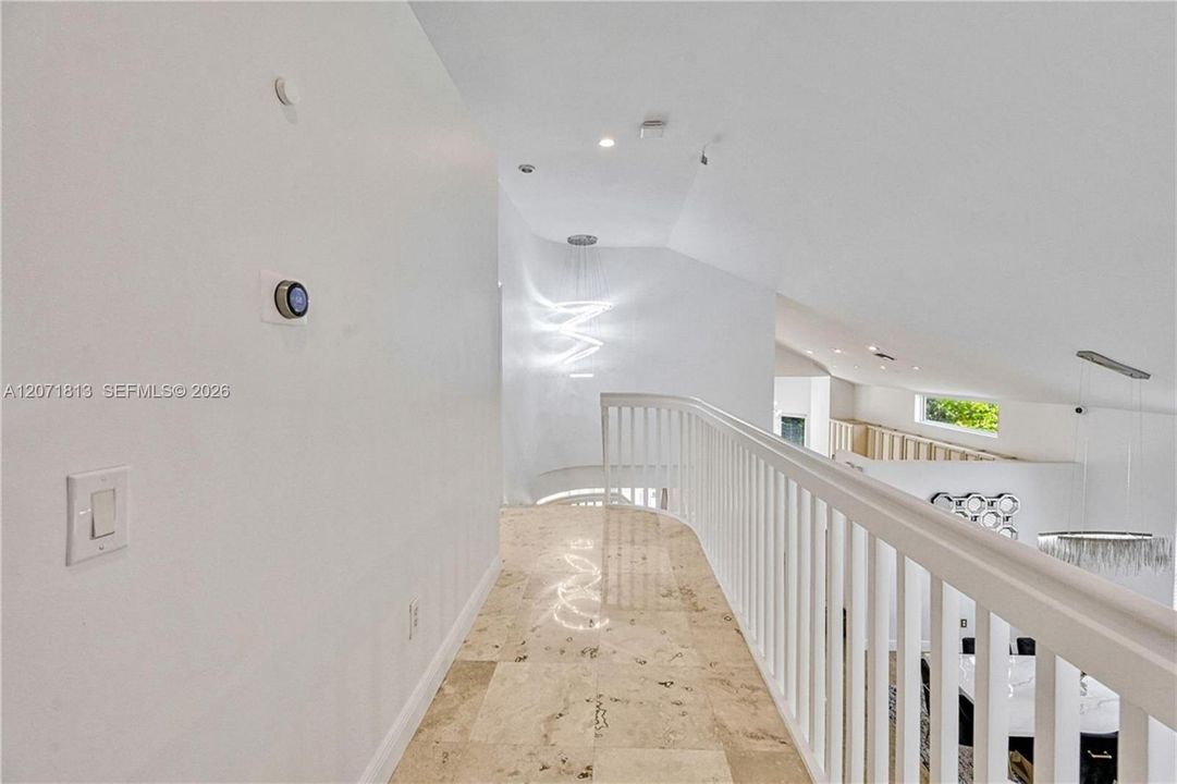 For Sale: $950,000 (5 beds, 3 baths, 3113 Square Feet)