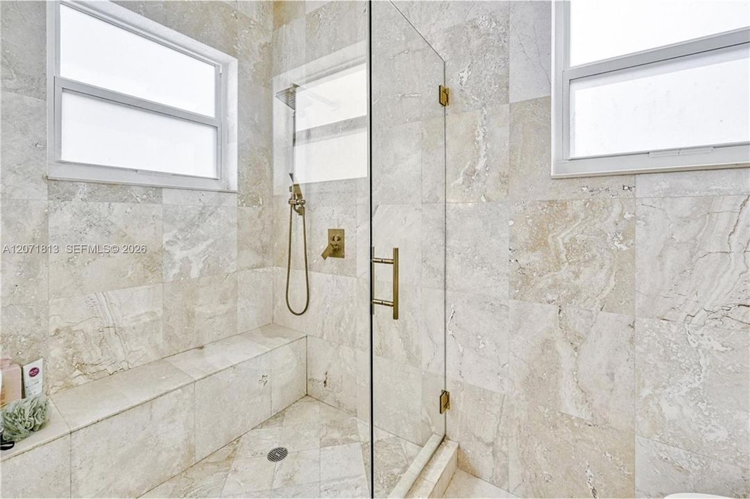 For Sale: $950,000 (5 beds, 3 baths, 3113 Square Feet)