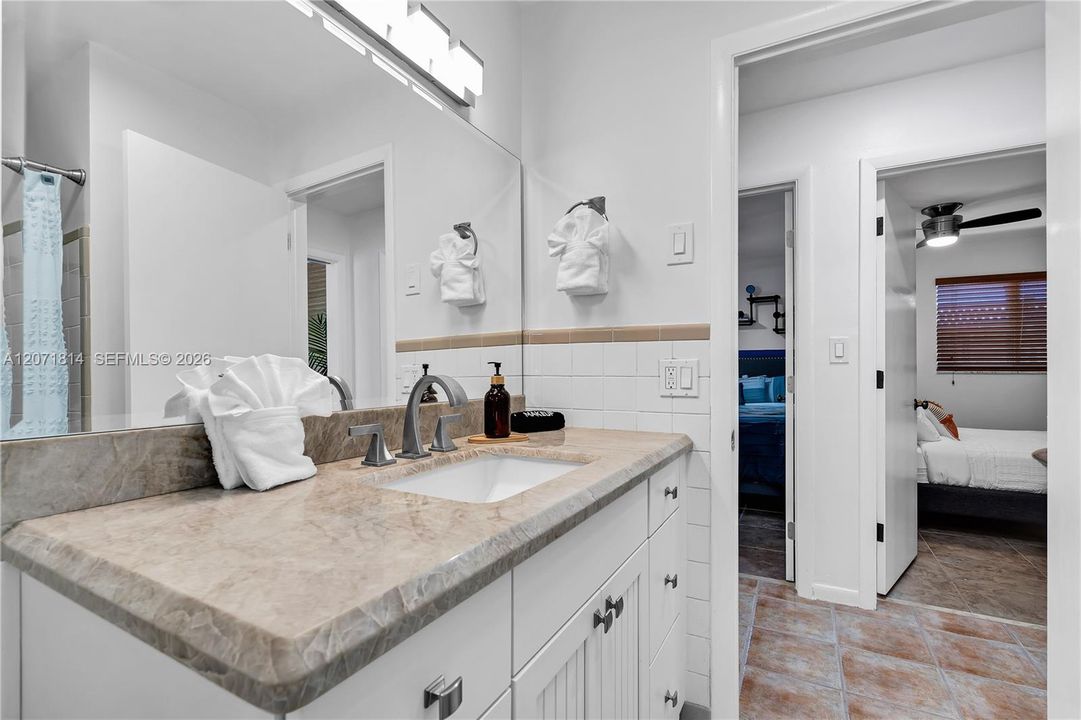 For Rent: $5,550 (4 beds, 2 baths, 2202 Square Feet)