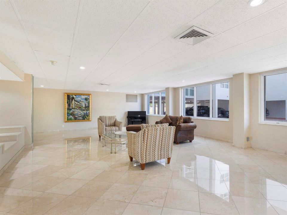 Lobby_2
