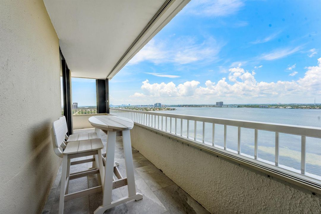 035-5280NorthOceanDrive-16E-RivieraBeach