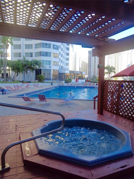 For Rent: $2,200 (0 beds, 1 baths, 500 Square Feet)