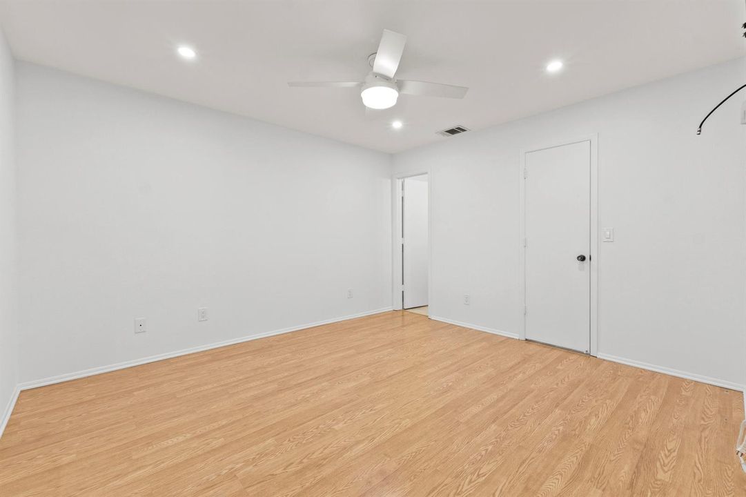 Primary bedroom-1