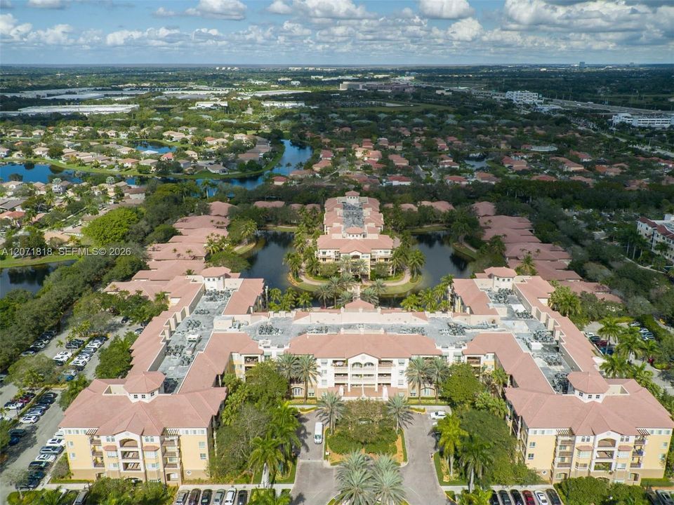 На продажу: $565,000 (2 спален, 2 ванн, 1529 Квадратных фут)