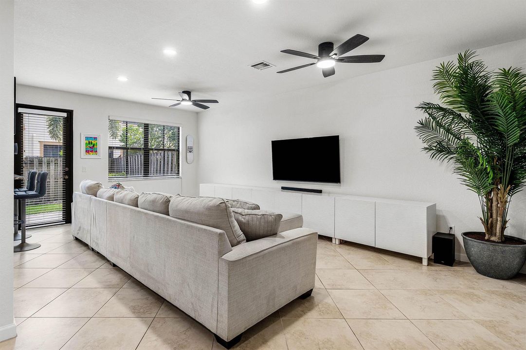 008-9628WaterviewWay-Parkland-FL-33076-S
