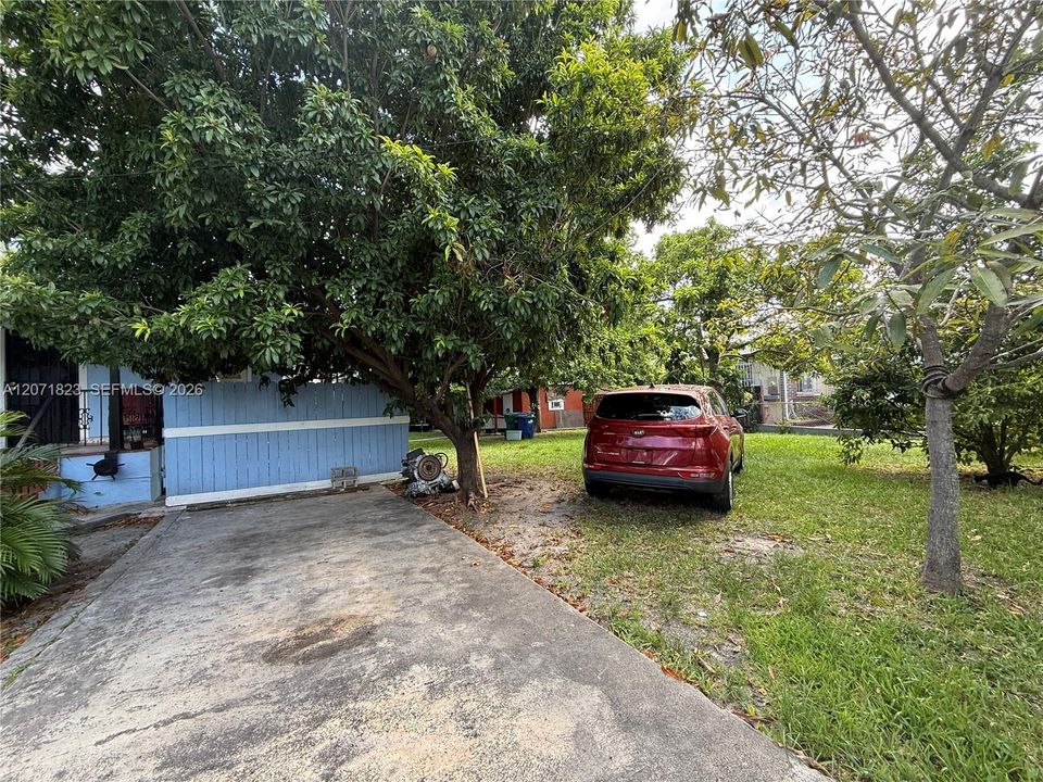 For Sale: $475,000 (2 beds, 1 baths, 1140 Square Feet)