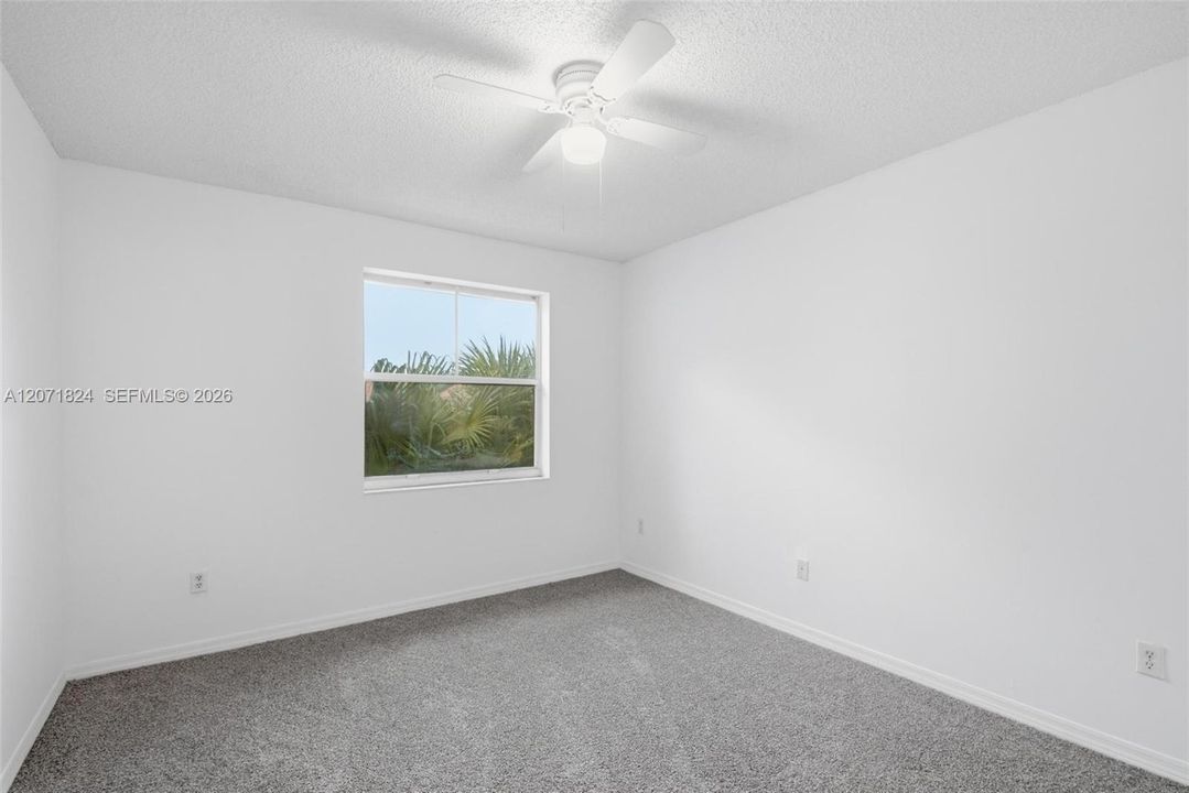 For Sale: $325,000 (3 beds, 2 baths, 1247 Square Feet)