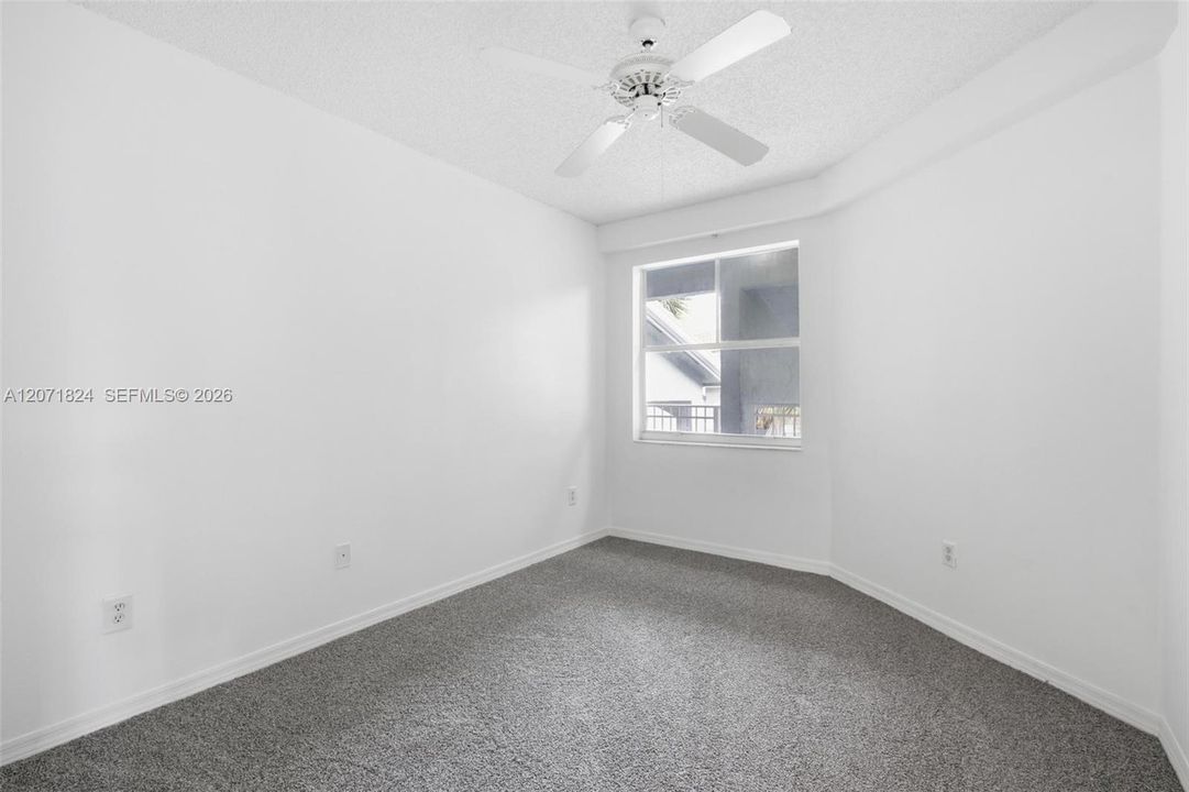 For Sale: $325,000 (3 beds, 2 baths, 1247 Square Feet)