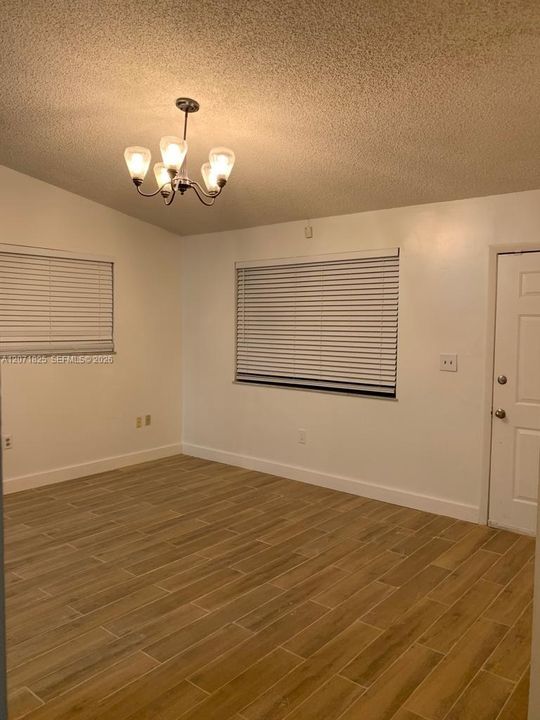 For Rent: $2,250 (2 beds, 1 baths, 1843 Square Feet)