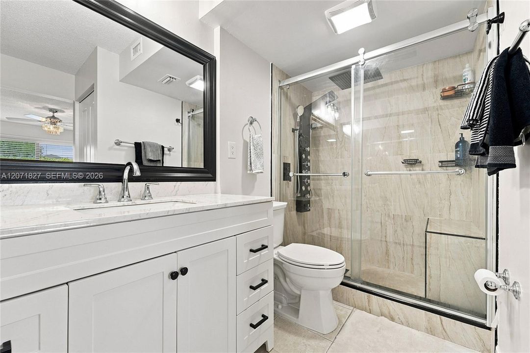 For Sale: $239,000 (2 beds, 2 baths, 900 Square Feet)
