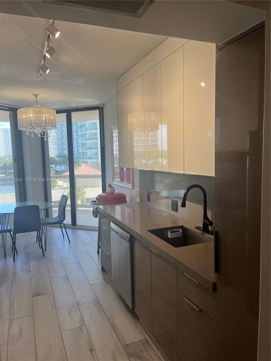 En Venta: $529,000 (2 camas, 2 baños, 1622 Pies cuadrados)