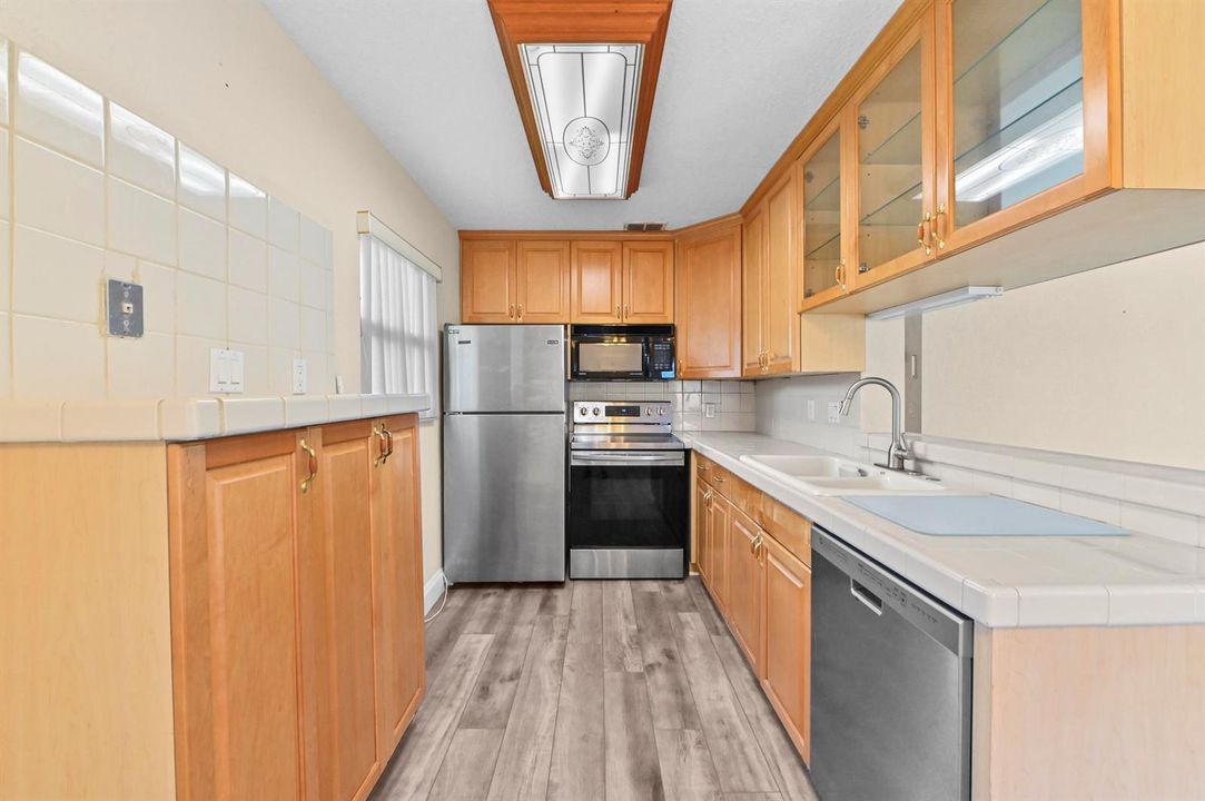 12 Kitchen 01