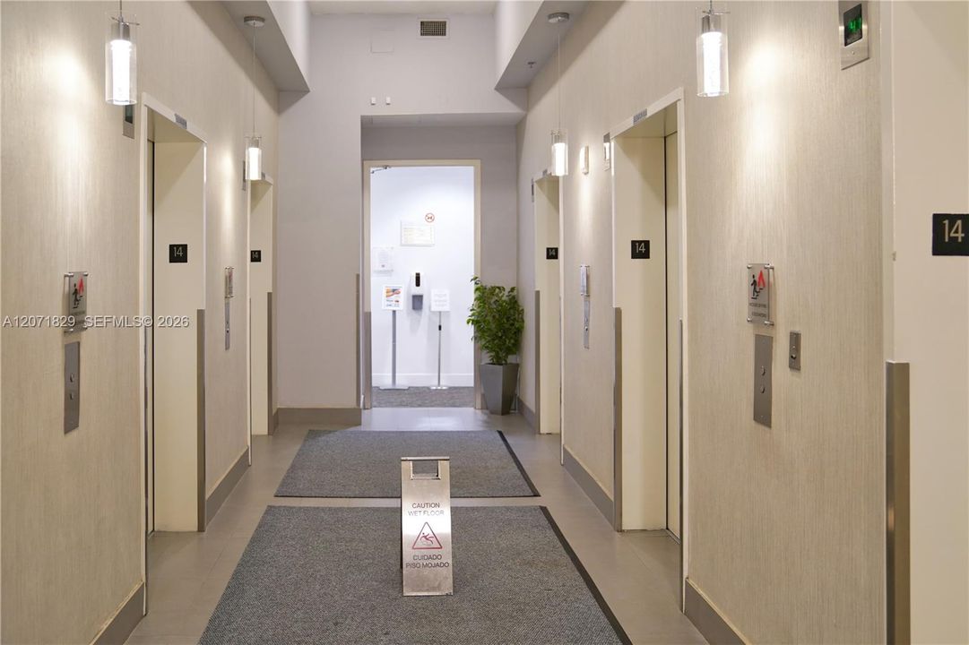 For Rent: $4,500 (2 beds, 1 baths, 1072 Square Feet)