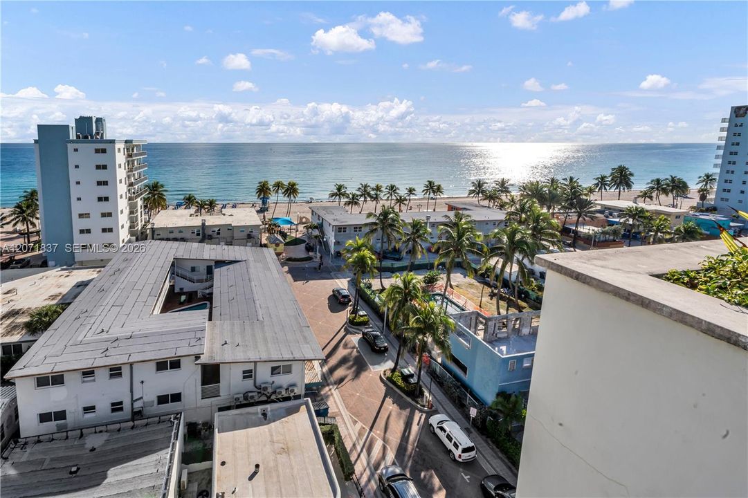 待售: $299,000 (1 贝兹, 1 浴室, 366 平方英尺)