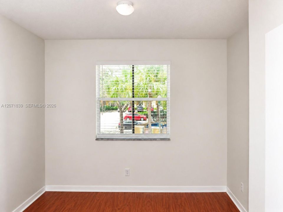 В аренду: $2,900 (3 спален, 2 ванн, 1615 Квадратных фут)