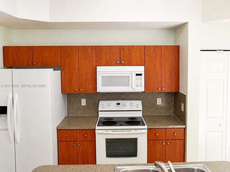В аренду: $2,900 (3 спален, 2 ванн, 1615 Квадратных фут)