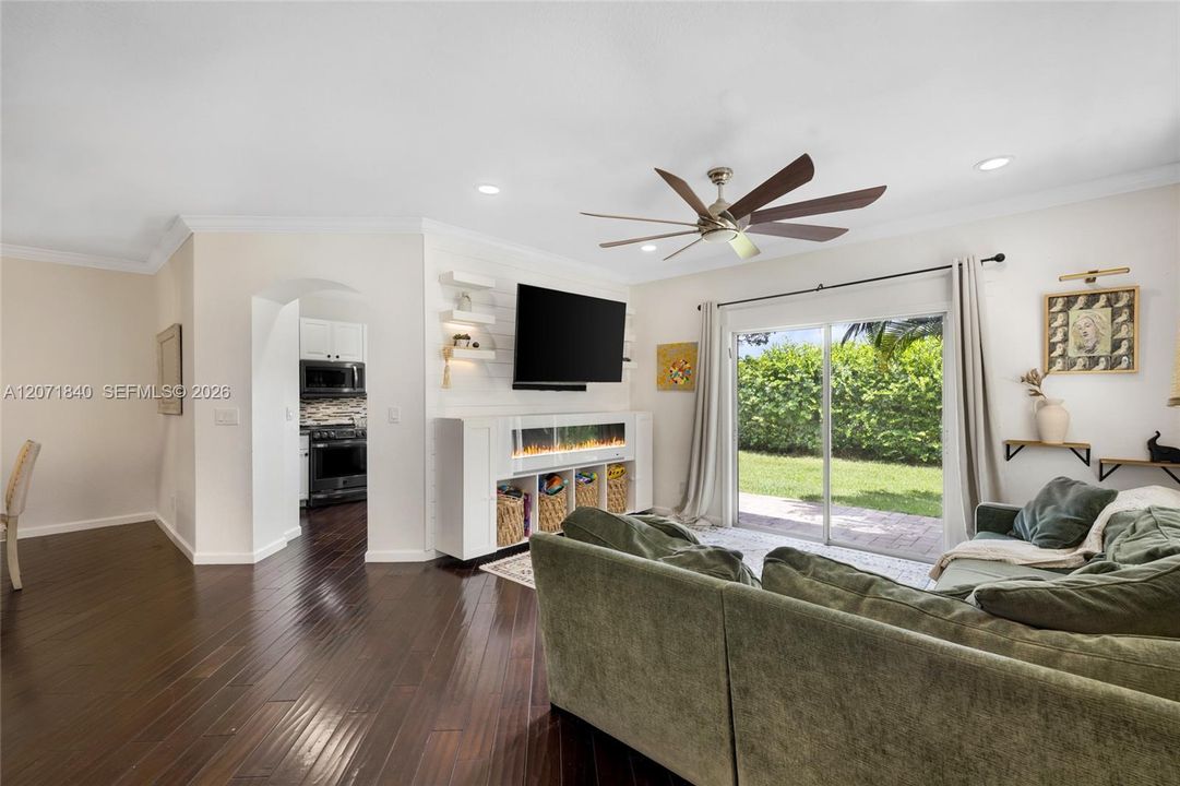 For Rent: $3,500 (3 beds, 2 baths, 1748 Square Feet)