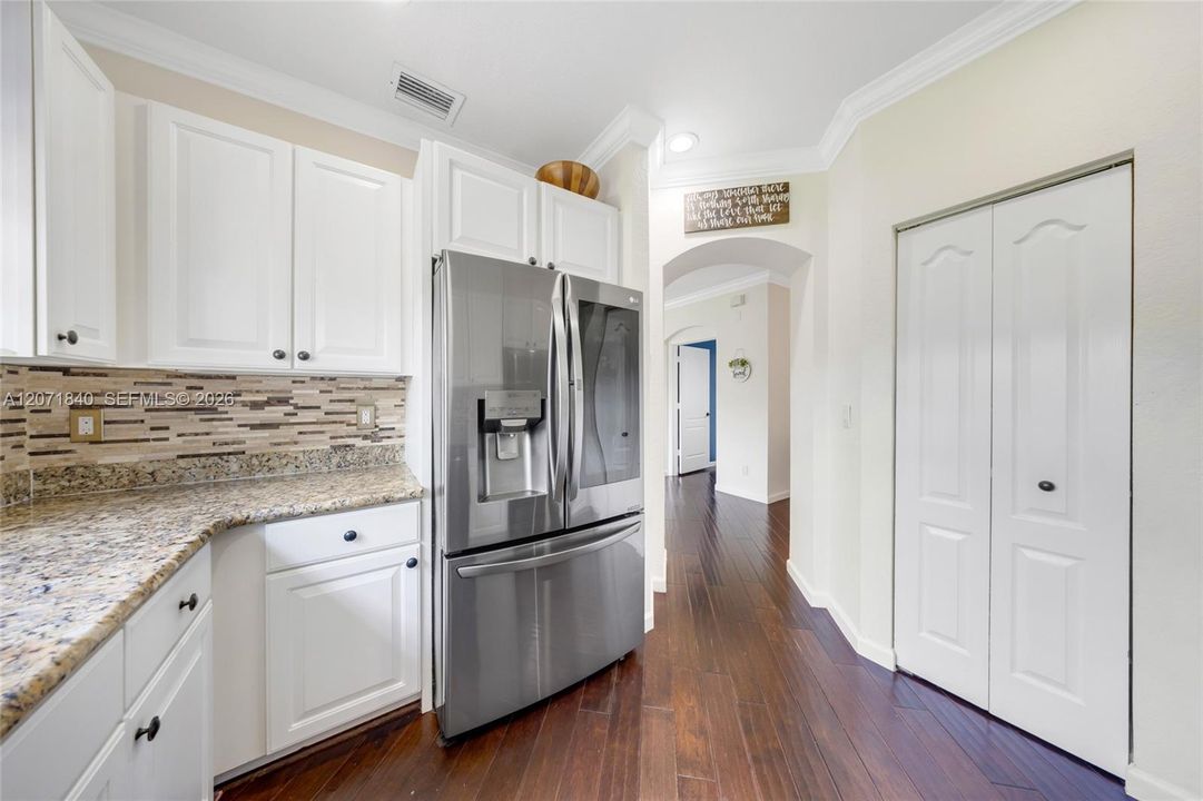 For Rent: $3,500 (3 beds, 2 baths, 1748 Square Feet)