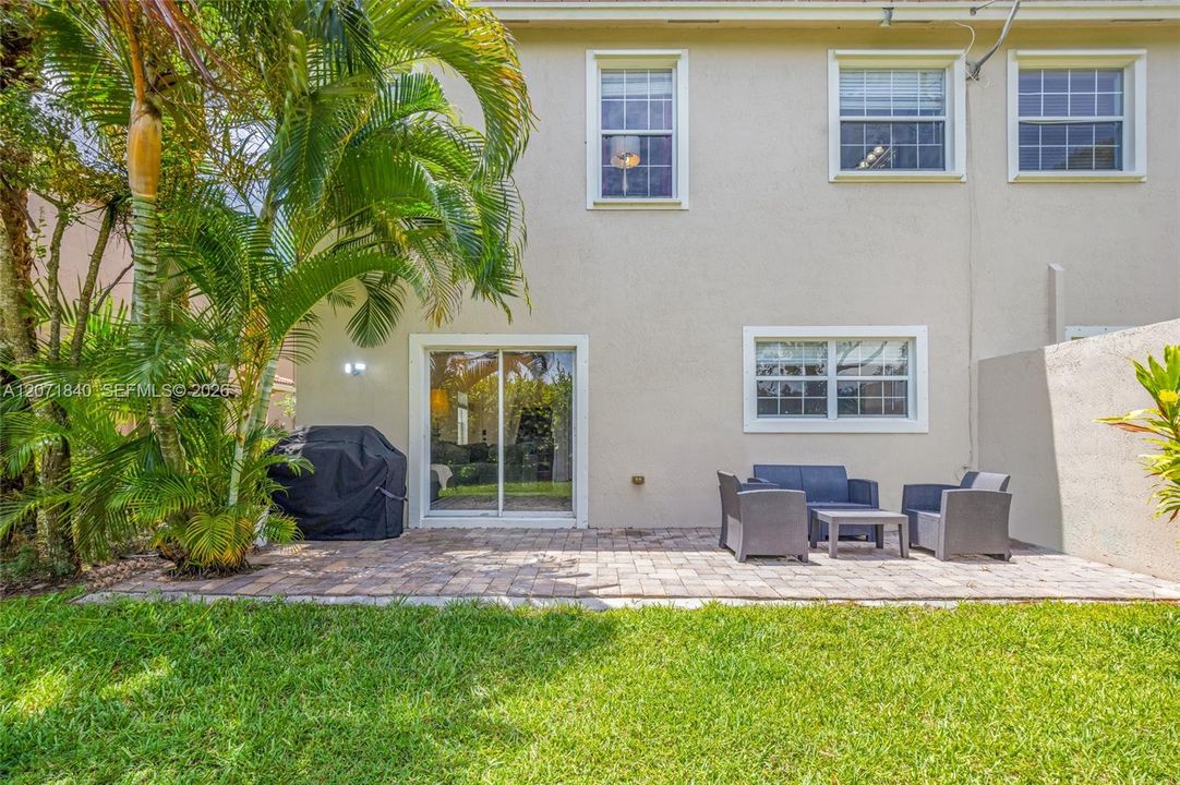 For Rent: $3,500 (3 beds, 2 baths, 1748 Square Feet)