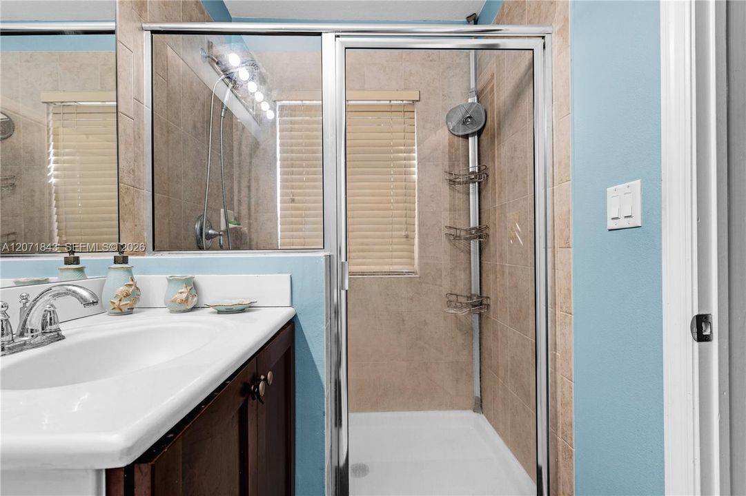 For Sale: $365,000 (3 beds, 2 baths, 1580 Square Feet)