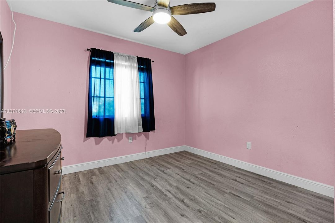 For Sale: $365,000 (3 beds, 2 baths, 1580 Square Feet)