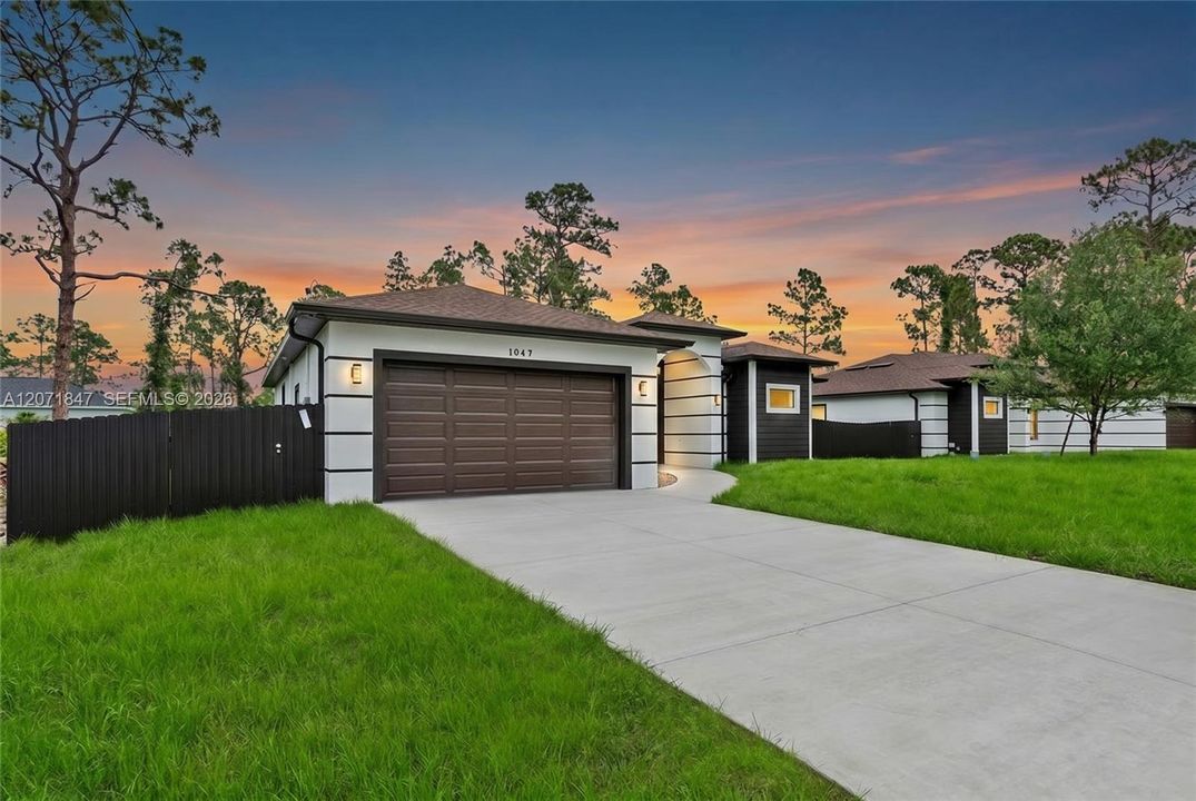 For Sale: $354,900 (4 beds, 2 baths, 1650 Square Feet)