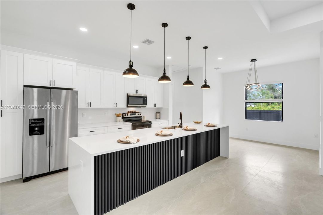 For Sale: $354,900 (4 beds, 2 baths, 1650 Square Feet)