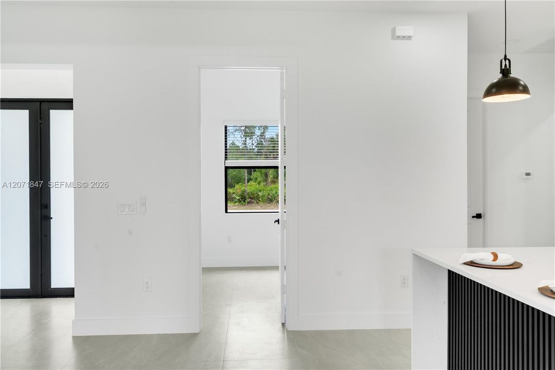For Sale: $354,900 (4 beds, 2 baths, 1650 Square Feet)