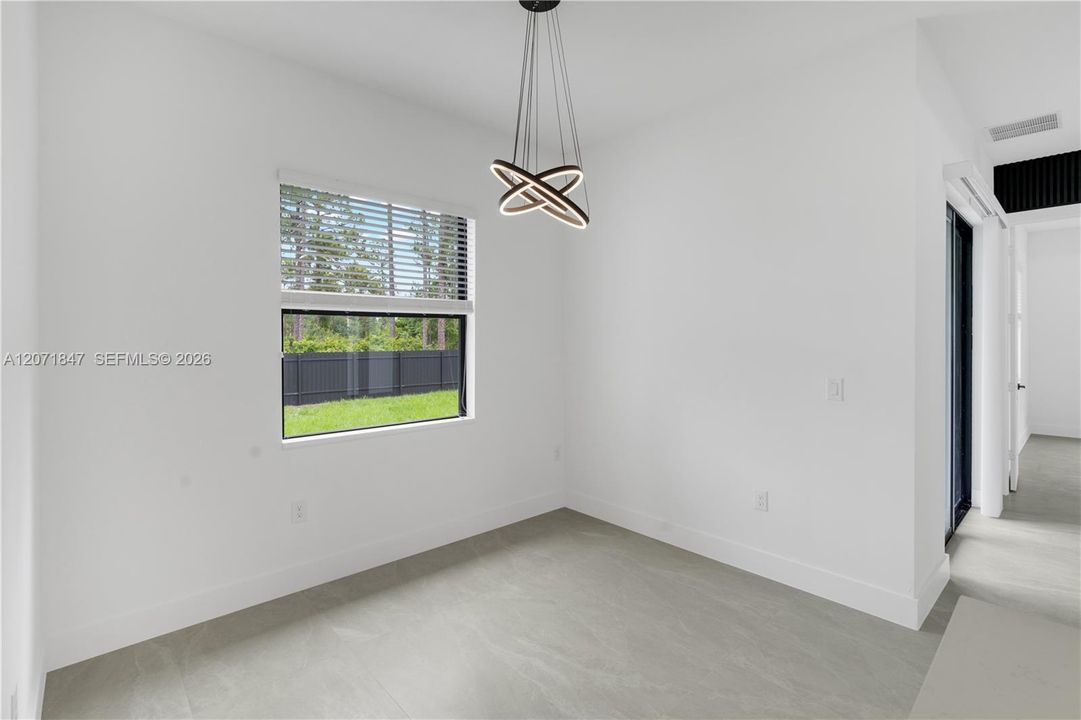 For Sale: $354,900 (4 beds, 2 baths, 1650 Square Feet)