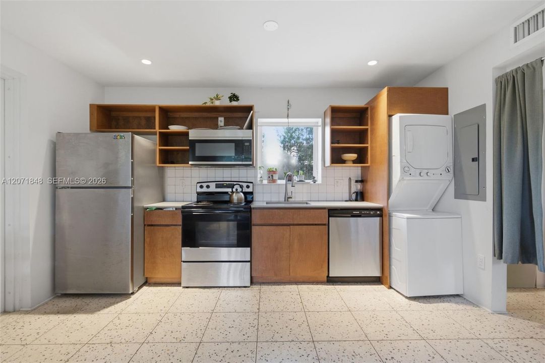 For Rent: $1,900 (1 beds, 1 baths, 505 Square Feet)