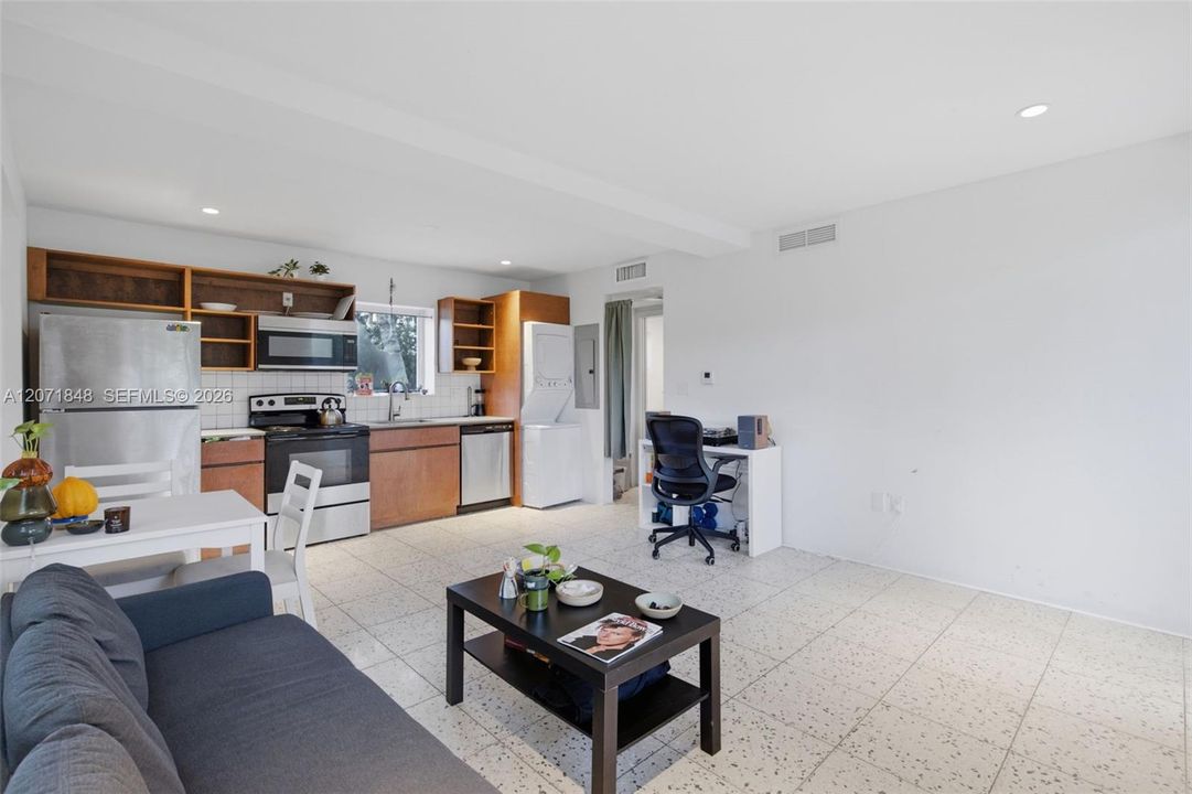 For Rent: $1,900 (1 beds, 1 baths, 505 Square Feet)