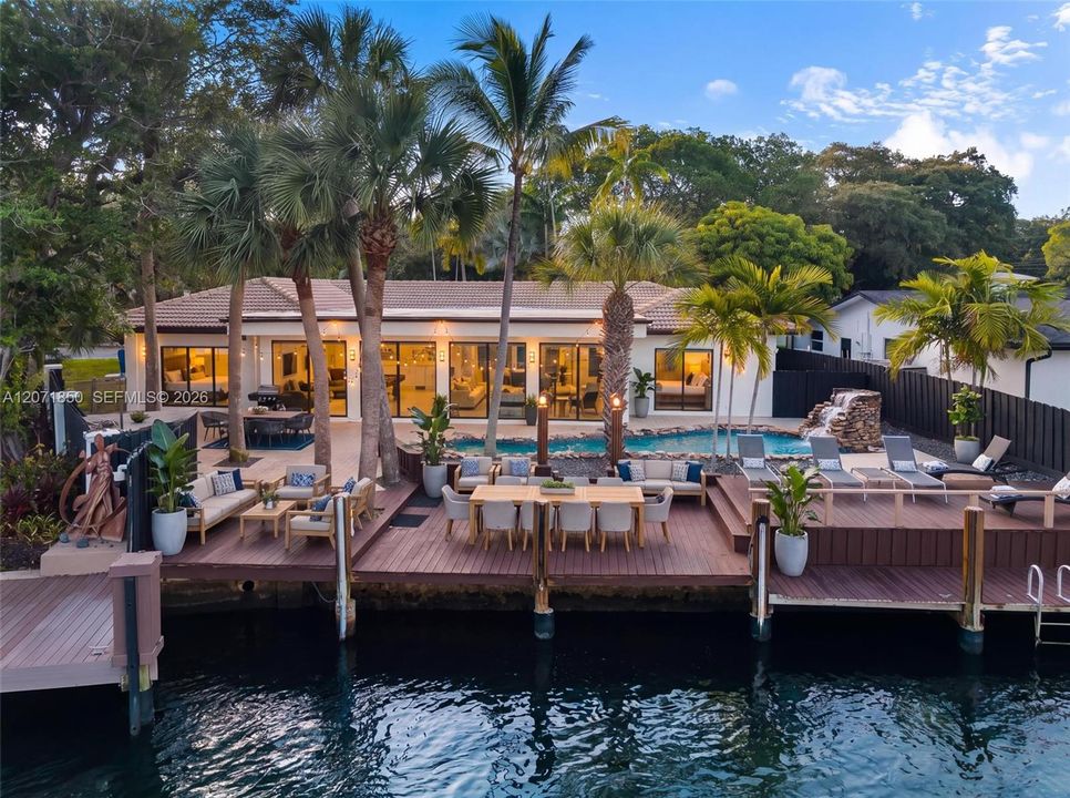 For Sale: $3,250,000 (4 beds, 3 baths, 3158 Square Feet)
