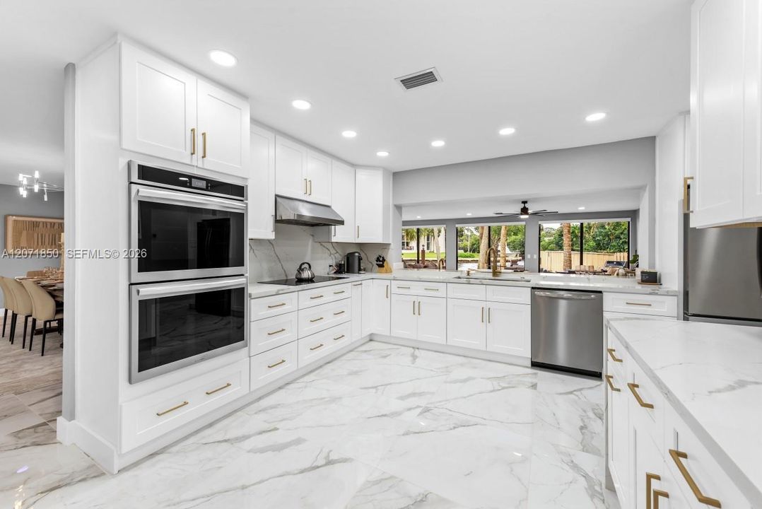 For Sale: $3,250,000 (4 beds, 3 baths, 3158 Square Feet)