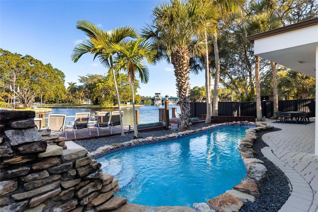 For Sale: $3,250,000 (4 beds, 3 baths, 3158 Square Feet)