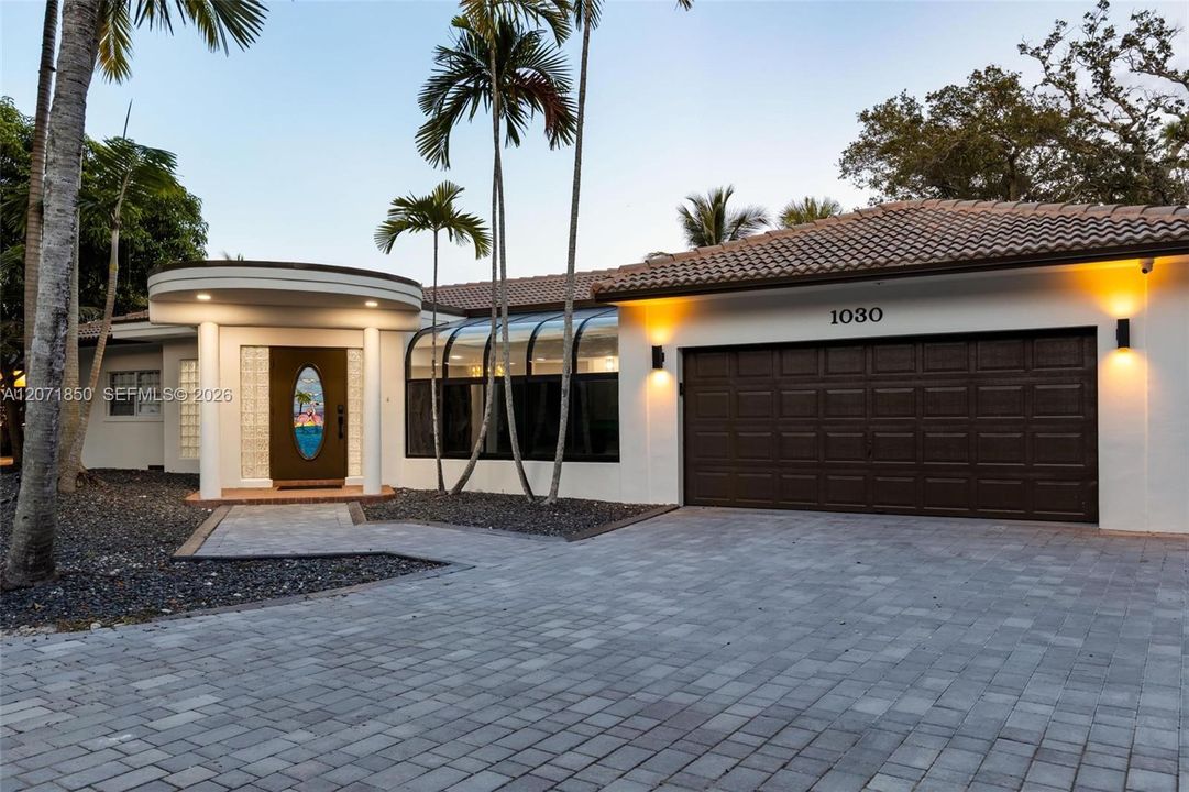 For Sale: $3,250,000 (4 beds, 3 baths, 3158 Square Feet)