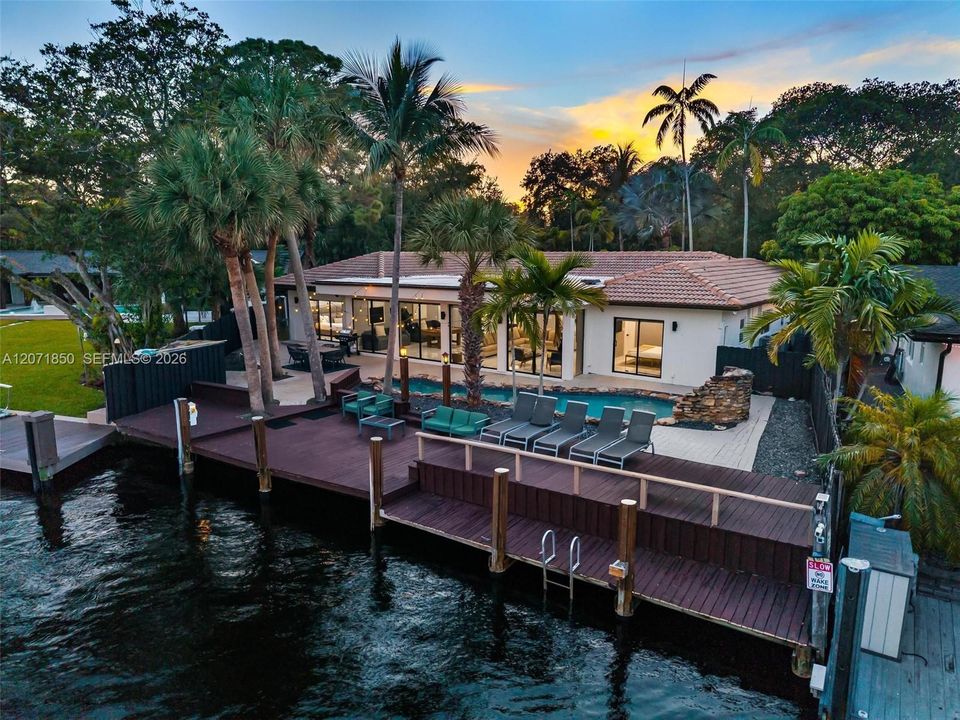 Pool, Dock