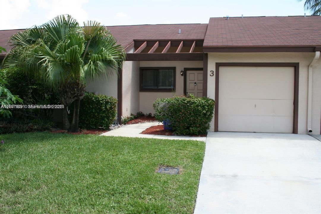 For Rent: $2,450 (2 beds, 2 baths, 1154 Square Feet)