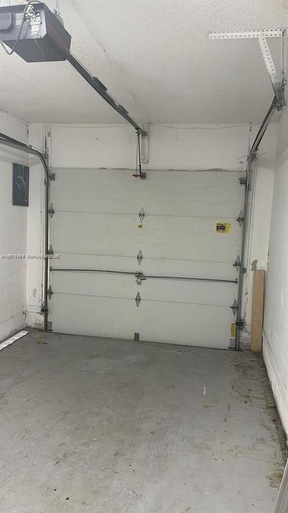 For Rent: $2,450 (2 beds, 2 baths, 1154 Square Feet)