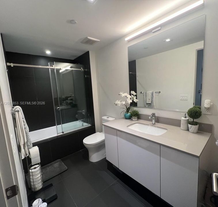 2nd Bathroom
